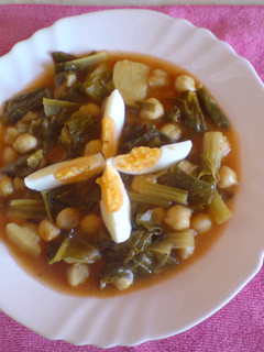 Una foto de Garbanzos con acelgas