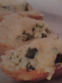 Una foto de Papas rellenas de brócoli