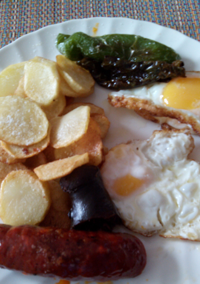 Una foto de Plato alpujareño