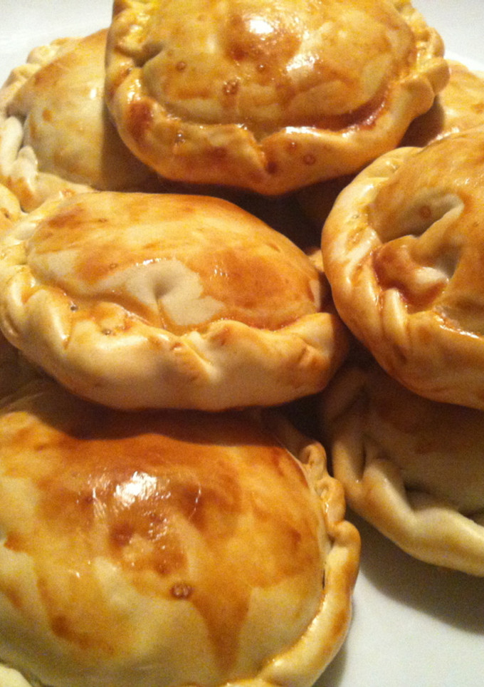 Una foto de Empanadillas de morcilla y pera