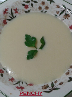 Una foto de Crema de verduras con pava