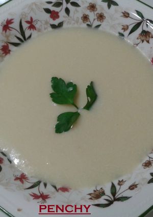 Una foto de Crema de verduras con pava