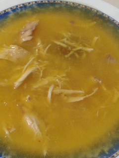 Una foto de Sopa de cocido con tapioca y pollo