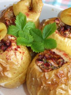 Una foto de Manzanas al horno diferentes