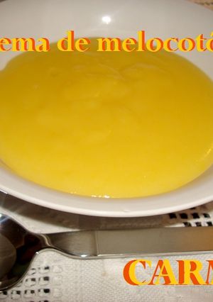 Una foto de Crema pastelera de melocotón
