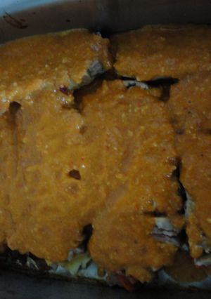 Una foto de Cabecero de cerdo relleno