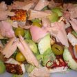 Ensalada con queso casero