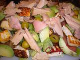Ensalada con queso casero