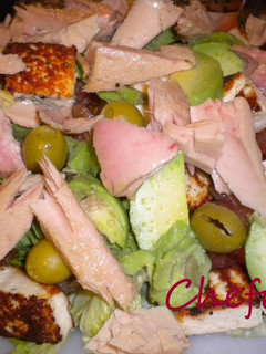 Una foto de Ensalada con queso casero