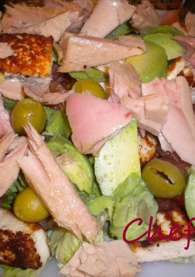 Una foto de Ensalada con queso casero
