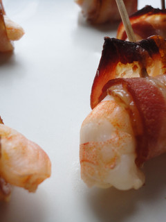 Una foto de Langostinos con abrigo de bacón