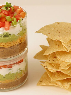 Una foto de "Dip" Mexicano de 6 capas