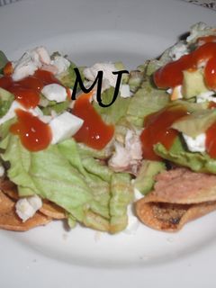 Una foto de Tostadas mexicanas de pollo