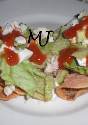 Una foto de Tostadas mexicanas de pollo
