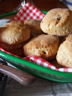 Una foto de Scones integrales con pasas de uva