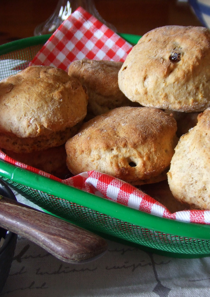 Una foto de Scones integrales con pasas de uva
