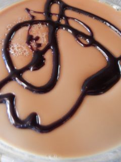 Una foto de Postre de café y nata