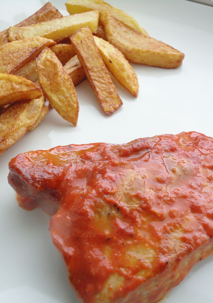 Una foto de Secreto con salsa fina de piquillos