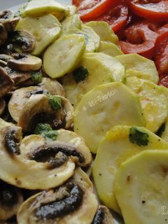 Una foto de Verduras marinadas para guarnición