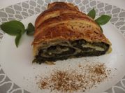Una foto de pionono salado masa