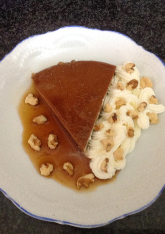 Una foto de Flan de café AMC