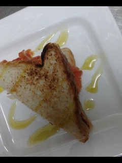 Una foto de Sándwich de salmón