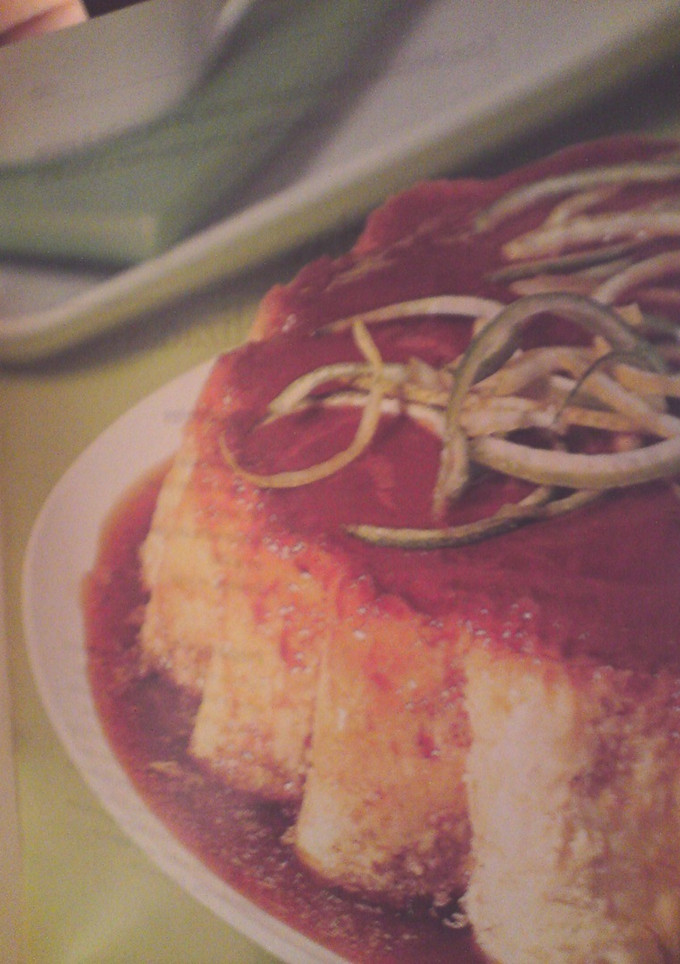 Una foto de Flan de coco y limón