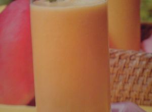 Una foto de Refresco de coco, mango y maracuyá (parchita)