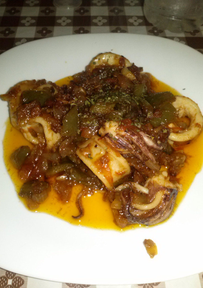 Una foto de Calamares con sofrito