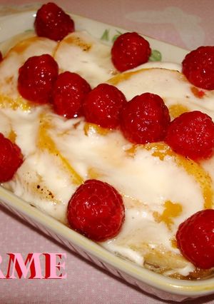 Una foto de Gratinado de migas con frutas y yogur