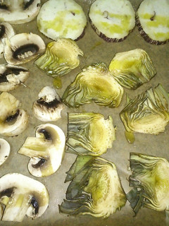 Una foto de Alcachofas y champiñón al horno