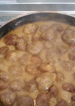 Una foto de Albóndigas en sobrehúsa