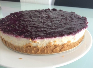 Foto principal de Tarta de queso con arándanos en 15 minutos (receta padre de Rosa)