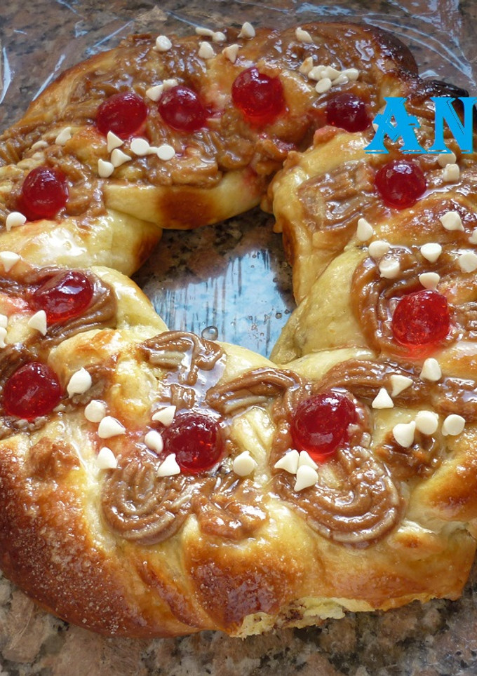 Una foto de Rosca de pascua rellena