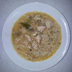 Una foto de Arroz con pavo en olla rápida