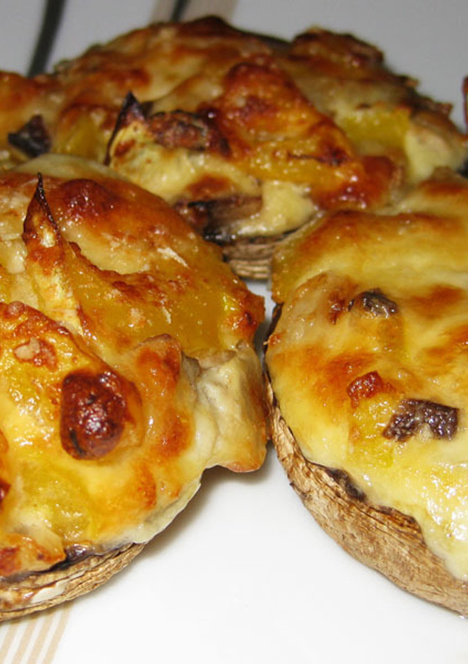 Una foto de Champiñones rellenos con mozzarella
