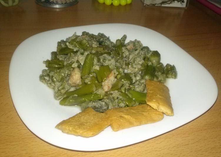 Espárragos al ajillo