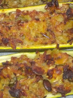 Una foto de Calabacín relleno y gratinado