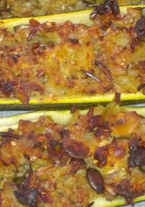 Una foto de Calabacín relleno y gratinado