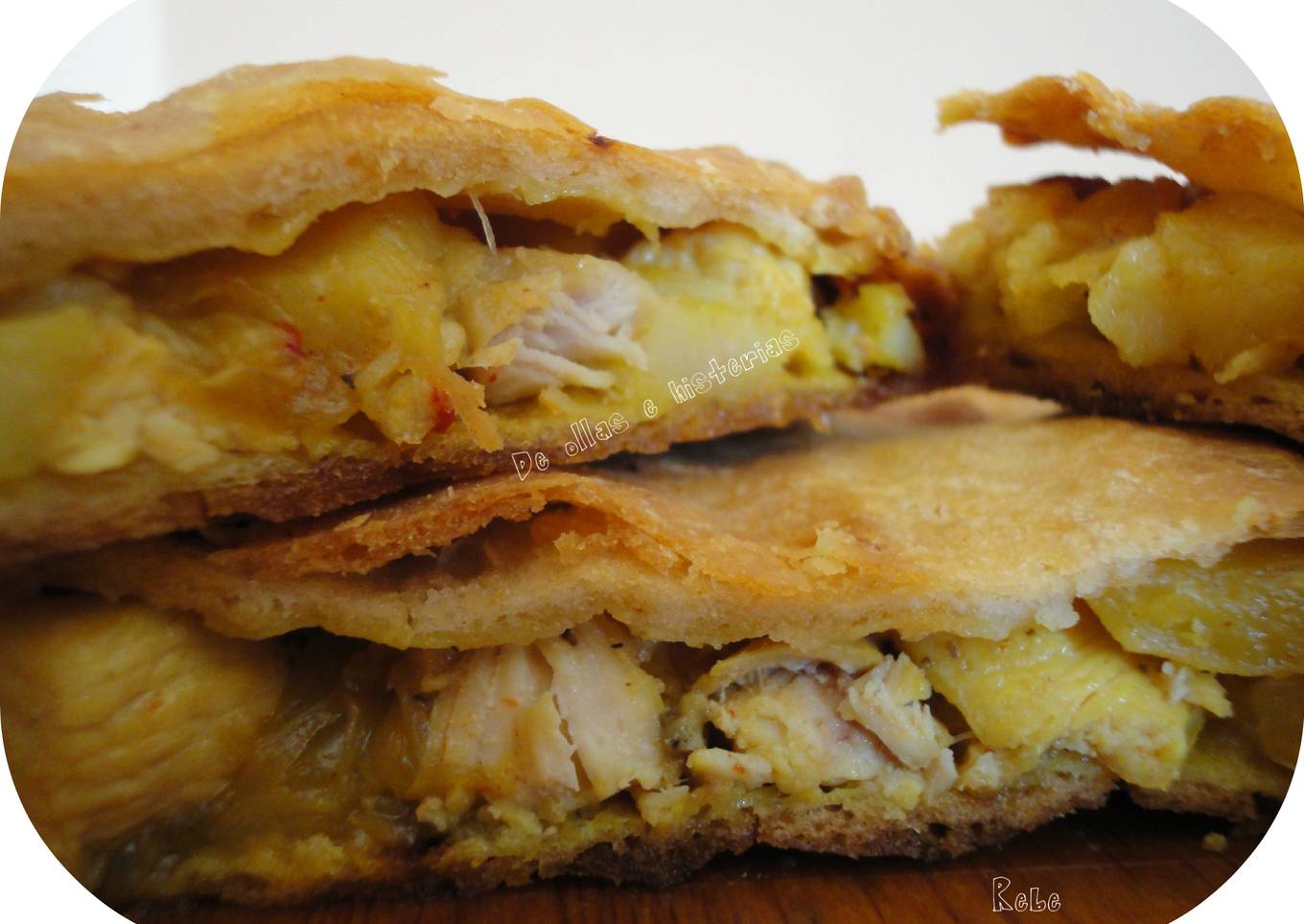 Empanada crujiente de pollo y patatas fritas<br />