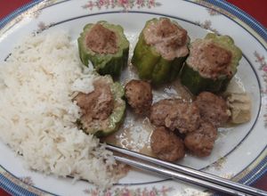 Una foto de Pepino chino relleno