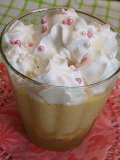 Una foto de Espuma de crema de vainilla con melocotones para dieta