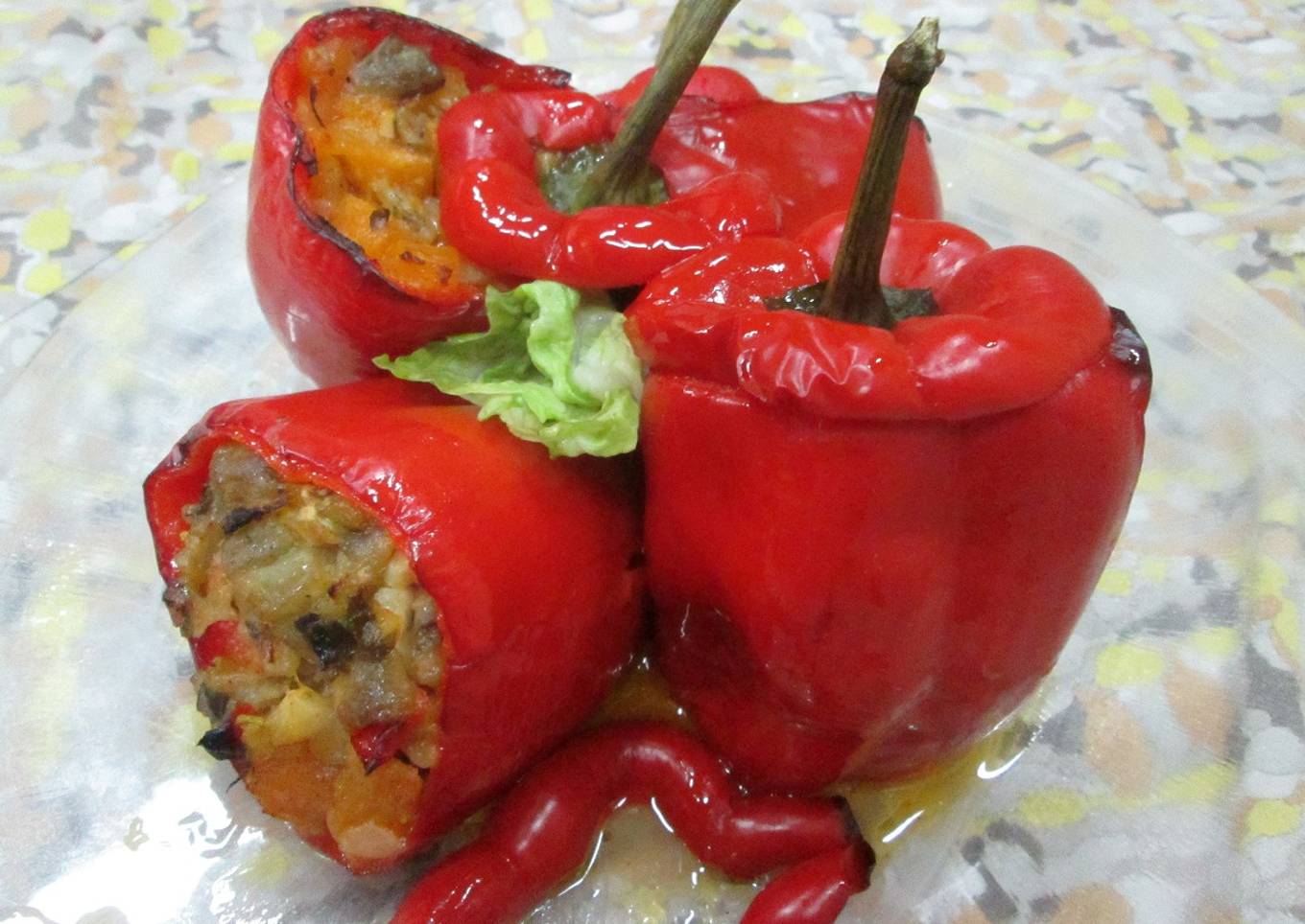 Pimientos rellenos de vegetales y queso fresco<br />