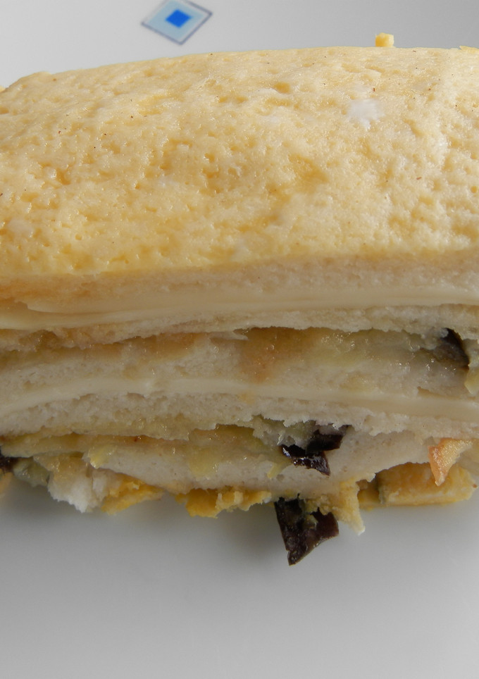 Una foto de Pastel de berenjenas con pan