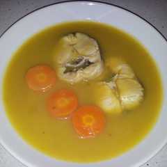 Una foto de Merluza con crema vegetal ligera y rápida