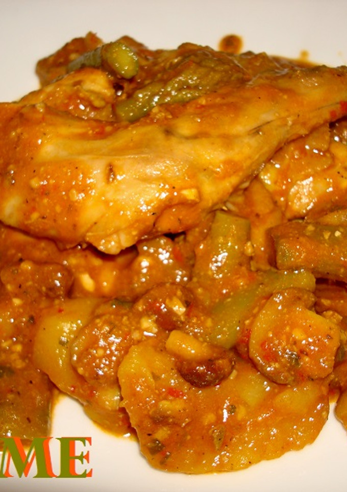 Una foto de Conejo guisado con patatas y setas