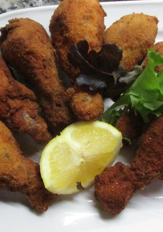 Una foto de Muslitos de pollo rebozados con pan rallado y especias