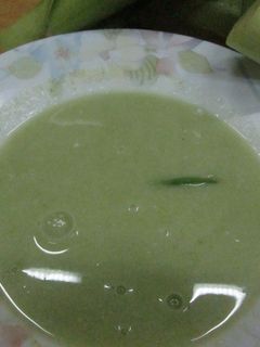 Una foto de Sopa crema de calabacín y puerros