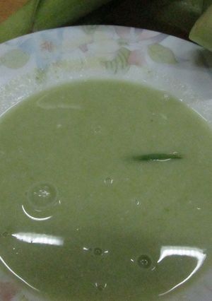 Una foto de Sopa crema de calabacín y puerros