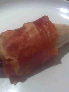 Una foto de Endivia envuelta en jamón crujiente